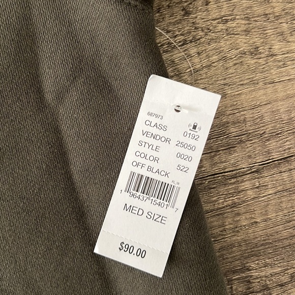 NWT - Essentials Fear Of God Off Black RELAXED Crewneck - Size M - Picture 4 of 11